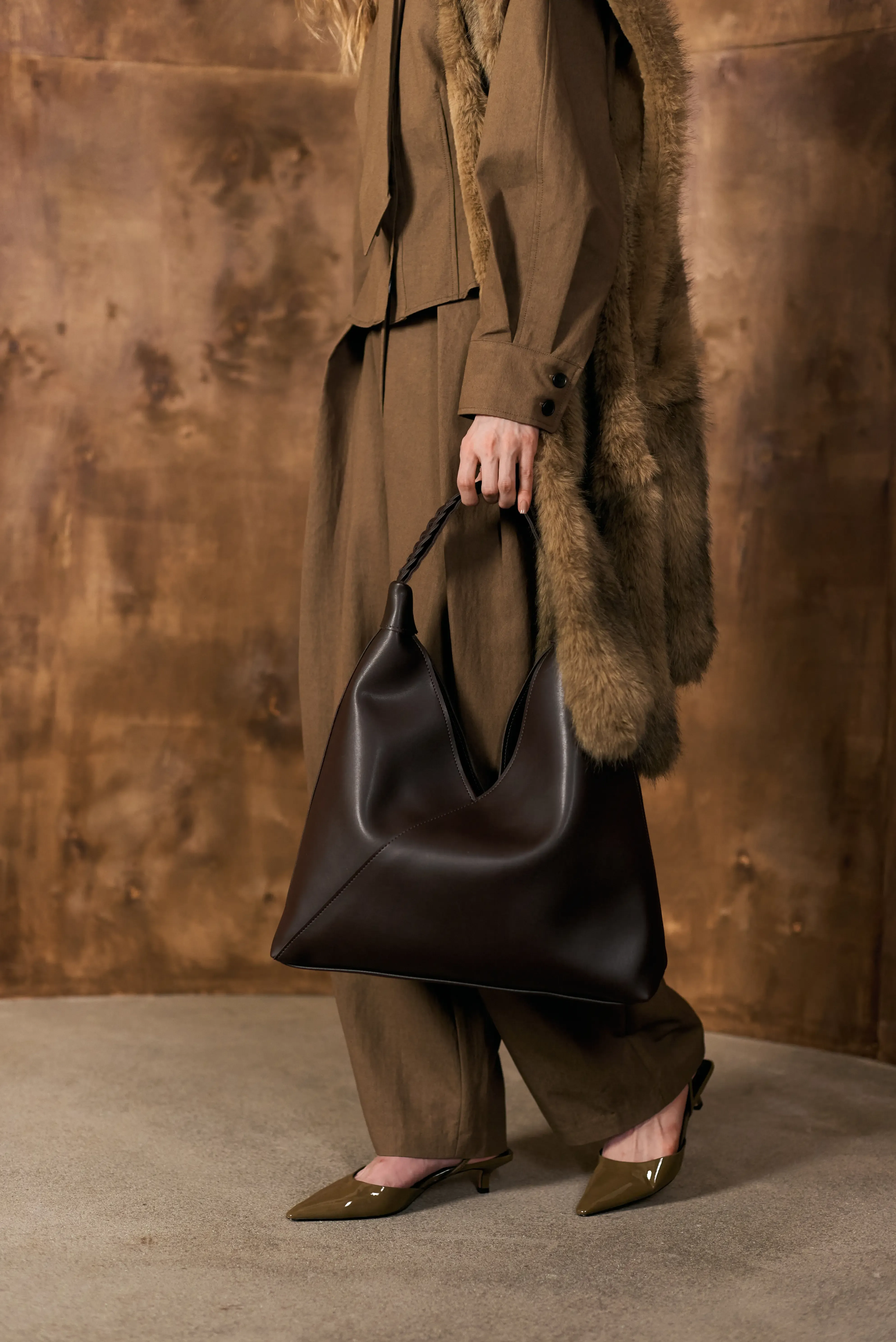 SHOPPER BIND BROWN